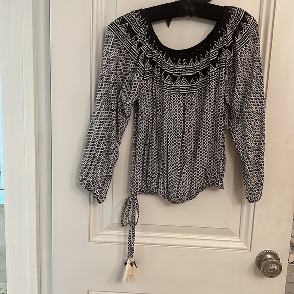 Cool Change black/white top - Picture 3 of 5